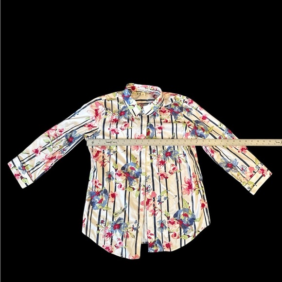 Coldwater Creek White and Red Floral Button Down Shirt - Picture 1 of 7